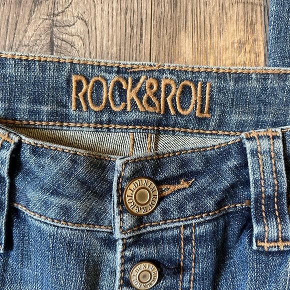 Rock & Roll Cowgirl High Rise Dark Blue Flared Jeans, Size 31x32 - Picture 7 of 7